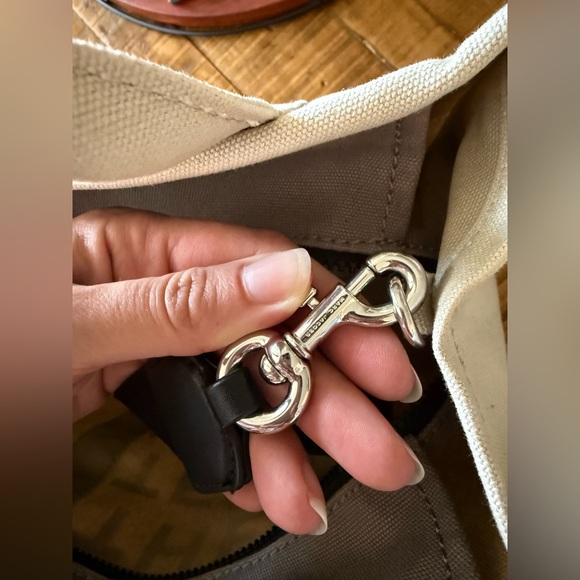 Marc Jacobs The Tote Bag - Picture 4 of 14